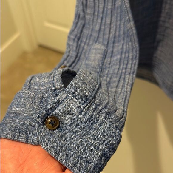 Aeropostale Blue Casual Button Down Shirt Lightweight Cotton Gauze size Small - Picture 3 of 9